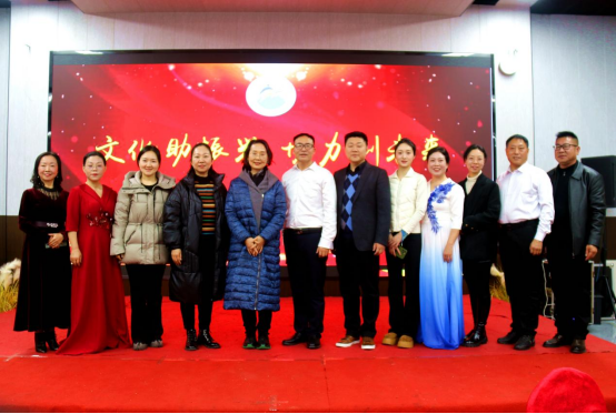 易倍emc网页版教工第三党支部赴平利开展社区文化展演活动