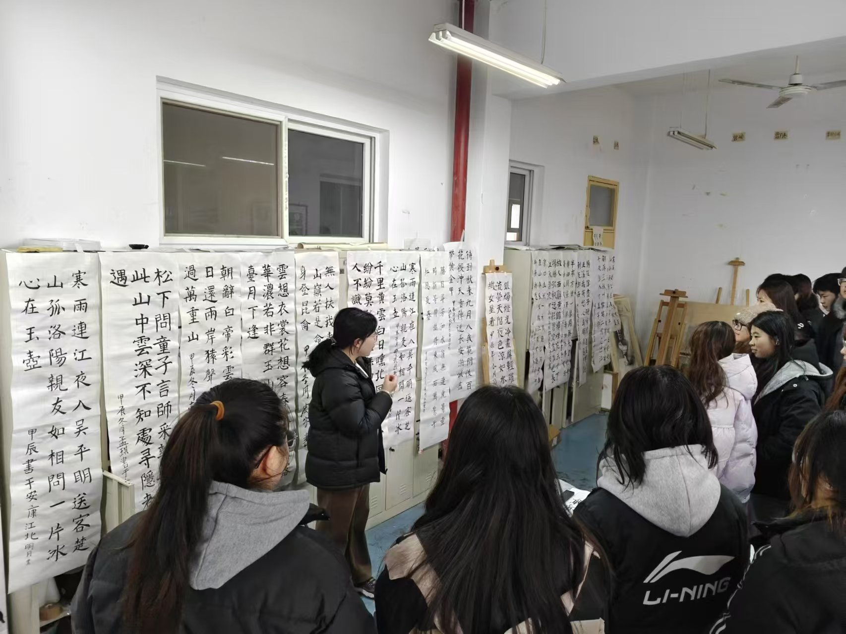 美术系积极举办《书法》公开课